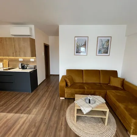 Aparmán Bešeň 409 Apartamento Bešeňová